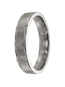 alianza de plata con detalles de circulos