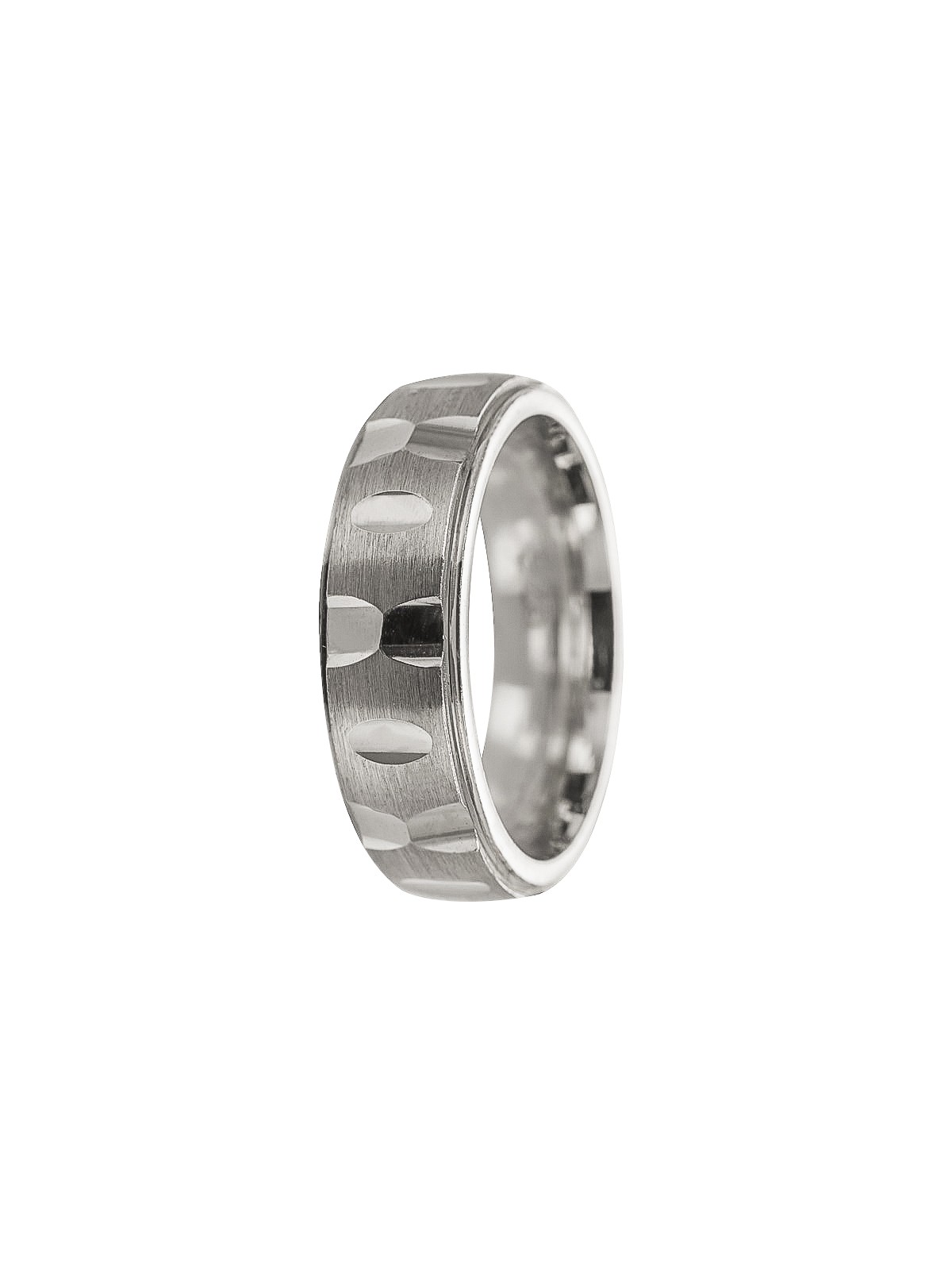 anillo de plata con detalles alrededor con huellas