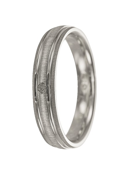 alianza de plata con circonita en el centro y acabado mate anillo de boda
