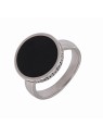 Sello de caballero con esmalte negro en forma de circulo.