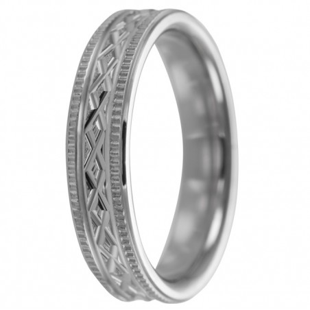 Alianza de plata con labrado entrelazado y bordes estriados
