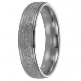 Alianza de plata con diseño de trazos entrelazados