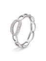 Anillo de plata de ley 925 con diseño de eslabones y detalle central con circonitas. Pieza moderna y ligera, ideal para joyerías