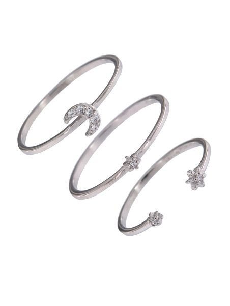 Precioso Anillo Triple Estrella y Luna en Plata de Primera de Ley. <BR><BR>COMPOSICIÓN<BR><BR>Material: Plata de Ley 925<BR>Medi