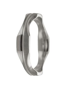 Alianza de plata con diseño curvo y centro mate