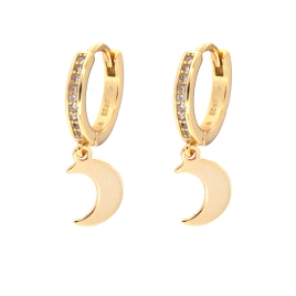 <p>Pendiente de aro relleno de circonitas blancas con un colgante en forma de luna dorado en primera de ley. </p>
<p>Bañado en r